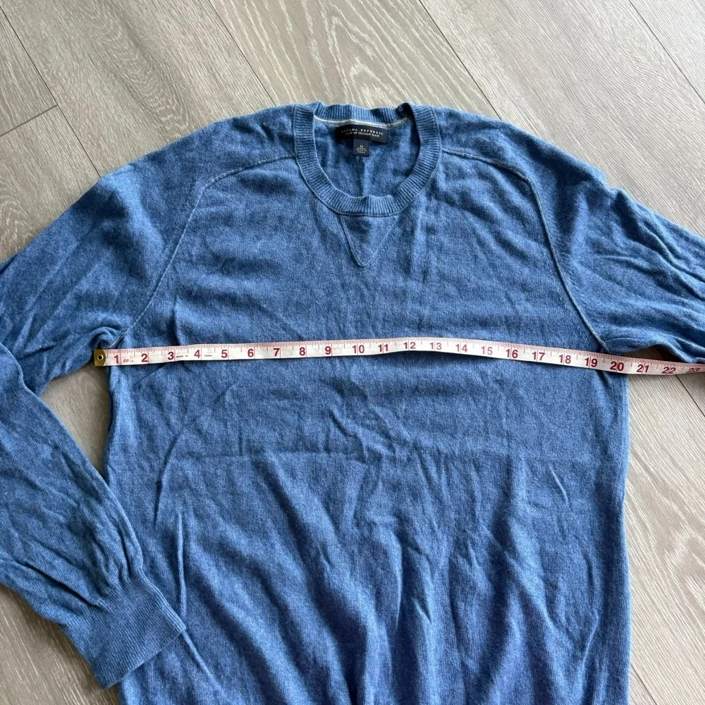 Banana Republic Mens Blue Italian Yarn Perfect Comfort Crew Neck Sweater‎ Size M